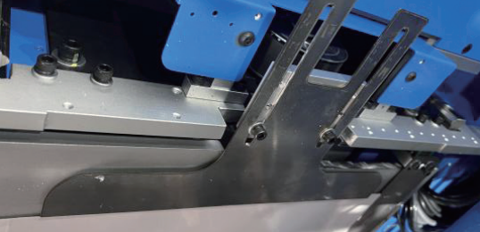 PRY-700E Máquina automática de estampación en papel caliente 3