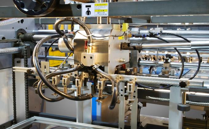 BK-800D Máquina semiautomática de laminado de cartón 3