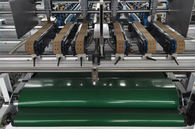 PRY-2900H Plegadora-Encoladora de Cajas de Cartón de Doble Hoja 2